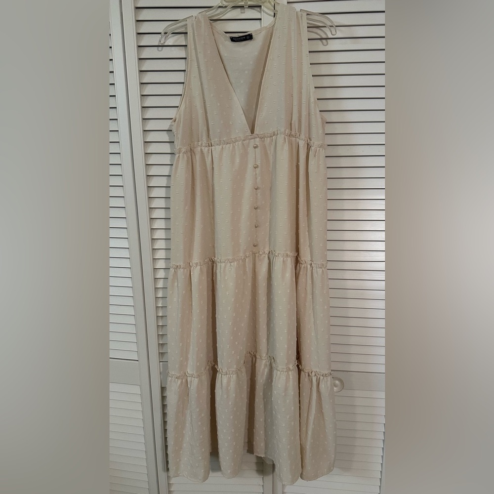 Emerson Lang V-Neck Maternity Dress W/ Decorative Buttons In Cream XL